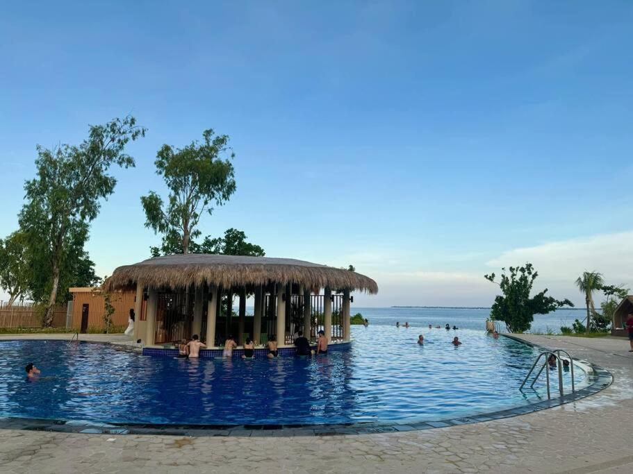 Apartment & Away - Luxury In Mactan Newtown, Lapu-lapu *