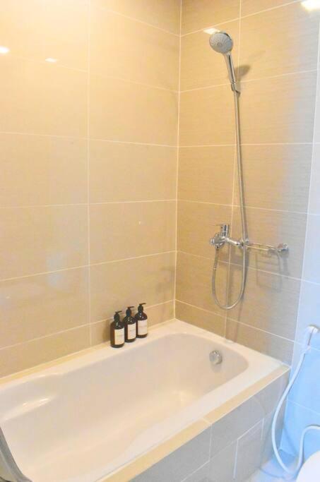 Apartment & Away - Luxury In Mactan Newtown, Lapu-lapu