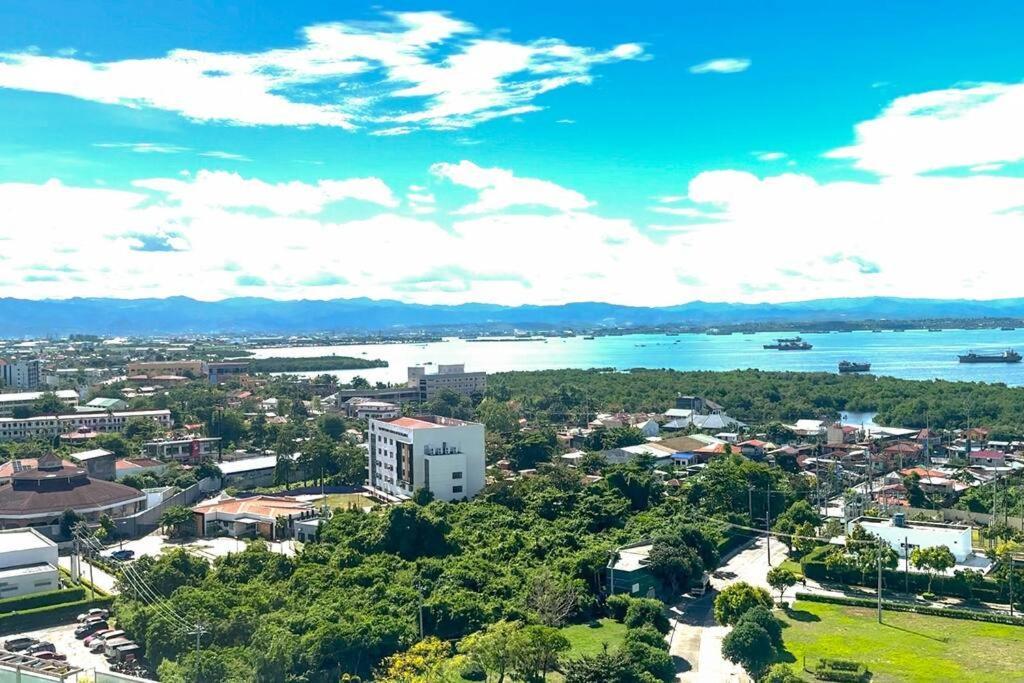 Apartment & Away - Luxury In Mactan Newtown, Lapu-lapu Lapu-Lapu City