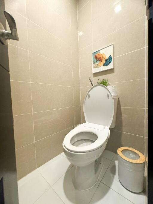 Apartment & Away - Luxury In Mactan Newtown, Lapu-lapu Lapu-Lapu City