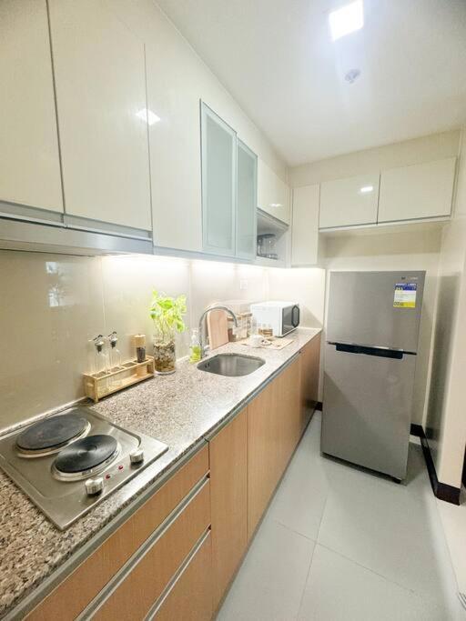 Apartment & Away - Luxury In Mactan Newtown, Lapu-lapu