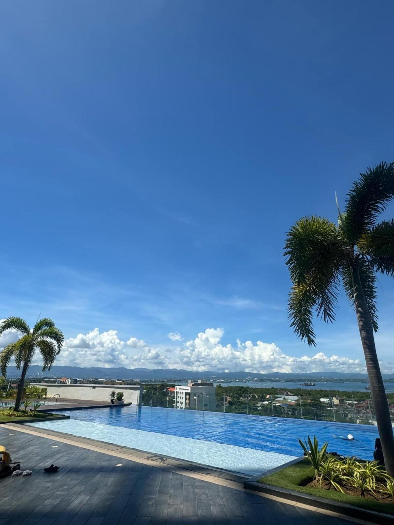 & Away - Luxury In Mactan Newtown, Lapu-lapu Apartment